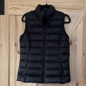 Eddie Bauer Women's Black Puffer Vest